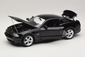 Ford Mustang GT Fekete Drive Movie GreenLight 1:18 13609 Fém – 2. kép a 8-ből