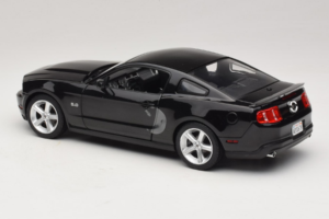 Ford Mustang GT Fekete Drive Movie GreenLight 1:18 13609 Fém – 7. kép a 8-ből