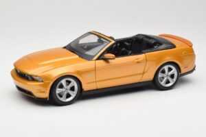 Ford Mustang GT S197 Kabrió Arany Maisto 1:18 31158 Fém
