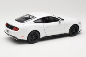 Ford Mustang GT S550 Fehér Maisto 1:18 31197 Fém – 3. kép a 8-ből
