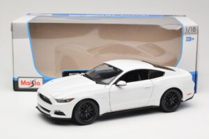 Ford Mustang GT S550 Fehér Maisto 1:18 31197 Fém – 8. kép a 8-ből