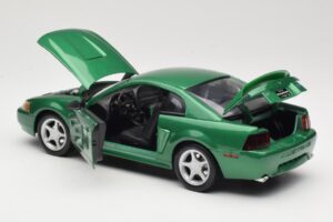 Ford Mustang GT SN95 Zöld Maisto 1:18 50326 Fém – 5. kép a 8-ből