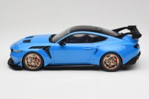 Ford Mustang GTD Antimatter Blue Metallic GT Spirit 1:18 GT473 Gyanta – 3. kép a 6-ből
