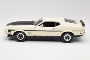 Ford Mustang Mach 1 Fehér Sun Star 1:18 3602 Fém – 4. kép a 8-ből