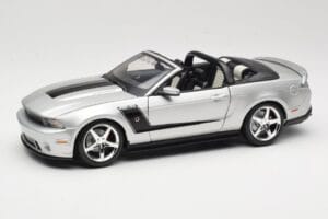 Ford Mustang S197 Roush 427R Kabrió Ezüst Maisto 1:18 31669 Fém