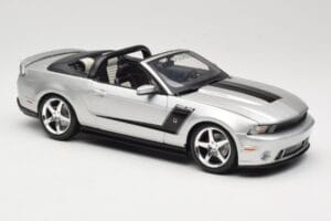 Ford Mustang S197 Roush 427R Kabrió Ezüst Maisto 1:18 31669 Fém – 6. kép a 8-ből