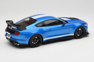 Ford Mustang Shelby GT500 S550 Kék GT Spirit 1:18 GT268 Gyanta – 2. kép a 6-ből