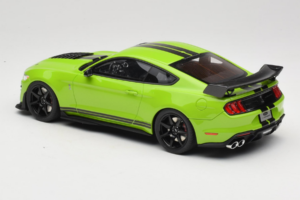 Ford Mustang Shelby GT500 S550 Zöld GT Spirit 1:18 GT803 Gyanta – 5. kép a 6-ből