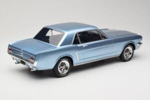 Ford Mustang V8 Hardtop Pony GT Silver Blue GT Spirit 1:12 G089 Gyanta – 2. kép a 6-ből