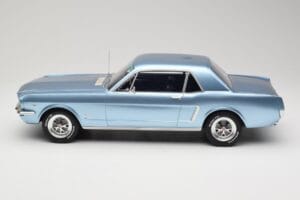 Ford Mustang V8 Hardtop Pony GT Silver Blue GT Spirit 1:12 G089 Gyanta – 3. kép a 6-ből