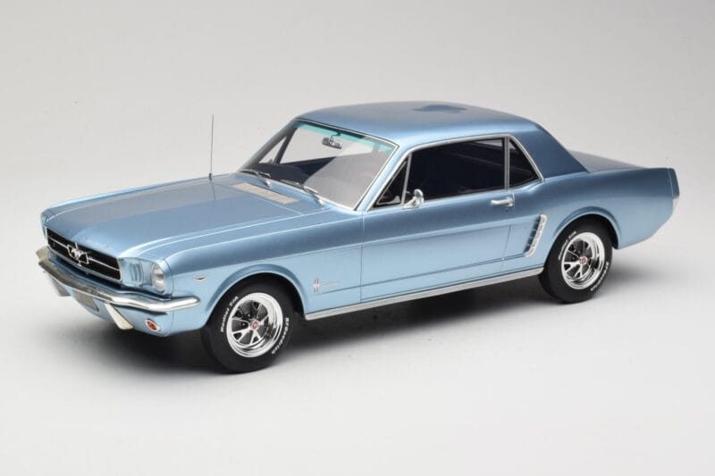 Ford Mustang V8 Hardtop Pony GT Silver Blue GT Spirit 1:12 G089 Gyanta