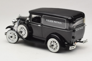 Ford Panel Car Police Patrol Signature Models 1:18 18143 Fém – 5. kép a 6-ből