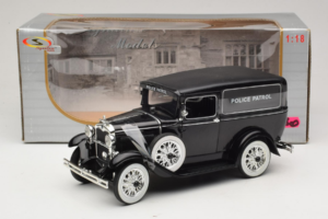 Ford Panel Car Police Patrol Signature Models 1:18 18143 Fém – 6. kép a 6-ből