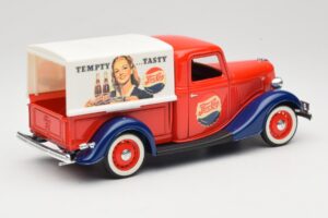 Ford Pickup Truck Pepsi-Cola Solido 1:18 99053 Fém – 3. kép a 8-ből