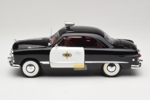 Ford Rendőrautó Anson 1:18 6254 Fém – 3. kép a 6-ből