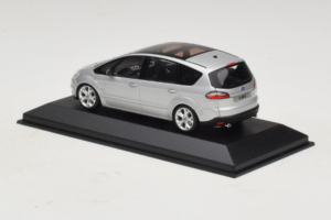 Ford S-Max Ezüst Minichamps 1:43 SMAX001 Fém – 3. kép a 5-ből
