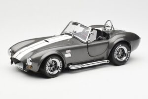 Ford Shelby Cobra 427 S/C Szürke Metál Fehér Csíkokkal Kyosho 1:18 08045GRW Fém