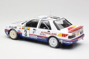 Ford Sierra RS Cosworth 4x4 #3 M. Biasion / T. Siviero Rally Monte Carlo 1992 MCG 1:18 MCG18355R Fém – 5. kép a 6-ből