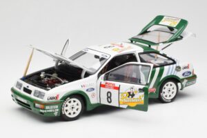 Ford Sierra RS Cosworth #8 D. Auriol / B. Occelli Rally Tour de Corse 1988 AUTOart 1:18 88812 Fém – 2. kép a 8-ből