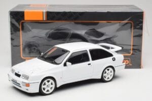 Ford Sierra RS Cosworth Fehér IXO 1:18 18CMC121 Fém – 6. kép a 6-ből