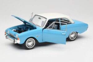 Ford Taunus 12M P1 Taunus Blue Revell 1:18 08880 Fém – 2. kép a 8-ből