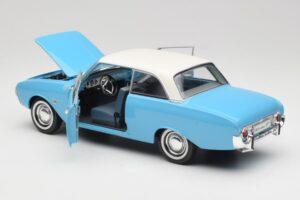 Ford Taunus 12M P1 Taunus Blue Revell 1:18 08880 Fém – 5. kép a 8-ből