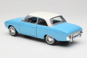 Ford Taunus 12M P1 Taunus Blue Revell 1:18 08880 Fém – 7. kép a 8-ből