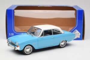 Ford Taunus 12M P1 Taunus Blue Revell 1:18 08880 Fém – 8. kép a 8-ből
