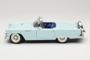 Ford Thunderbird Zöld Revell 1:18 8804-G1 Fém – 4. kép a 8-ből