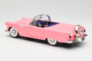 Ford Thunderbird Rózsaszín Revell 1:18 8804 Fém – 7. kép a 8-ből
