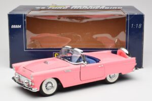 Ford Thunderbird Rózsaszín Revell 1:18 8804 Fém – 8. kép a 8-ből