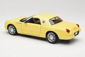 Ford Thunderbird Show Car Sárga Maisto 1:18 50336 Fém – 7. kép a 8-ből
