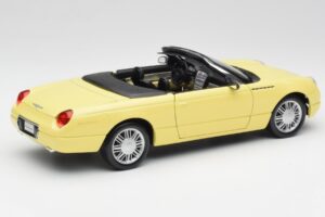 Ford Thunderbird Show Car Sárga Maisto 1:18 50335 Fém – 3. kép a 8-ből