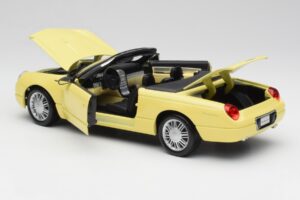 Ford Thunderbird Show Car Sárga Maisto 1:18 50335 Fém – 5. kép a 8-ből