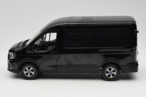 Ford Transit Fekete JMC 1:18 SHRV363CM02JP Fém – 4. kép a 8-ből