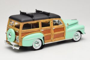 Ford Woody Panel Wagon Mentazöld Road Signature 1:18 20028 Fém – 3. kép a 8-ből