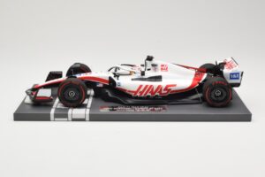 Haas VF-22 #20 K. Magnussen Bahrain GP 2022 Minichamps 1:18 117220120 Fém