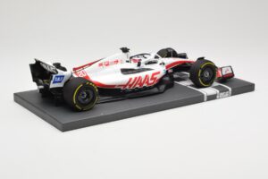 Haas VF-22 #20 K. Magnussen British GP 2022 Minichamps 1:18 117221020 Fém – 3. kép a 6-ből