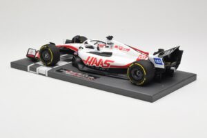 Haas VF-22 #20 K. Magnussen British GP 2022 Minichamps 1:18 117221020 Fém – 5. kép a 6-ből