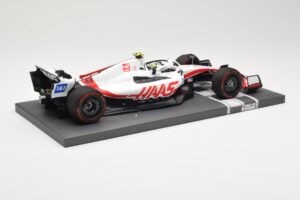 Haas VF-22 #47 M. Schumacher Bahrain GP 2022 Minichamps 1:18 117220147 Fém – 3. kép a 6-ből
