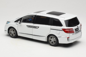 Honda Elysion Fehér OEM 1:18 430056 Fém – 7. kép a 8-ből