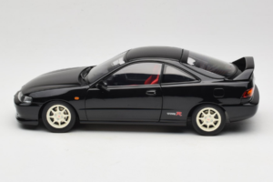 Honda Integra Type R DC2 Pre-Facelift Flamenco Black Pearl MotorHelix 1:18 M85203 Fém – 4. kép a 8-ből