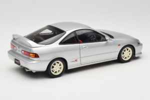 Honda Integra Type R DC2 Pre-Facelift Vogue Silver Metallic MotorHelix 1:18 M85202 Fém – 3. kép a 8-ből