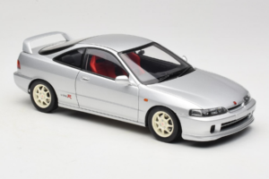 Honda Integra Type R DC2 Pre-Facelift Vogue Silver Metallic MotorHelix 1:18 M85202 Fém – 6. kép a 8-ből