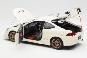 Honda Integra DC5 Type R Mugen Fehér AUTOart 1:18 73251 Fém – 5. kép a 8-ből
