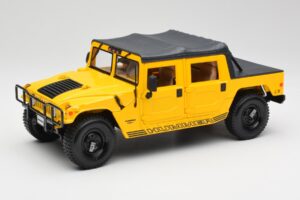 Hummer H1 Soft Top Sárga Maisto 1:18 56041 Fém