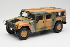 Hummer H1 Station Wagon Military Maisto 1:18 56049 Fém