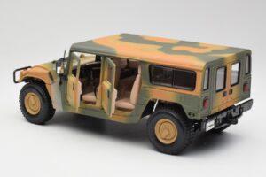 Hummer H1 Station Wagon Military Maisto 1:18 56049 Fém – 5. kép a 8-ből