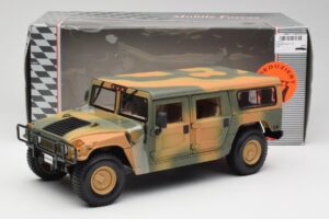 Hummer H1 Station Wagon Military Maisto 1:18 56049 Fém – 8. kép a 8-ből