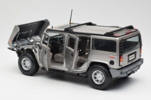 Hummer H2 Ezüst Maisto 1:18 7449569 Fém – 5. kép a 8-ből